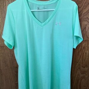 Under Armour Women's Short Sleeve V-Neck Tee in Mint
